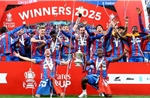 Tạo &#39;cú sốc&#39; tại FA Cup, Crystal Palace lần đầu có danh hiệu sau 119 năm