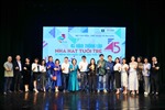 Dàn nghệ sĩ ‘tụ hội’ ngày công bố chương trình chào mừng 45 năm thành lập Nhà hát Tuổi Trẻ