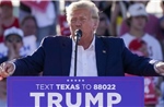 Quỹ chiến dịch tranh cử của cựu Tổng thống Trump tăng vọt sau tin bị truy tố