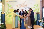Vietnam Airlines &#39;kể chuyện bằng hương sen&#39; với mùi hương Nhã trên hành trình bay