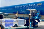 Vietnam Airlines tiếp tục vận chuyển miễn phí hàng hóa hỗ trợ đồng bào vùng lũ miền Trung