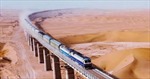 Chiêm ngưỡng tuyến đường sắt quanh sa mạc lớn nhất thế giới ở Trung Quốc