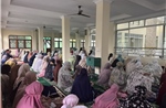 Lễ cầu nguyện đầu tiên của mùa Lebaran tại Indonesia: Lòng nhân ái và sự tha thứ