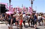 Rực rỡ Lễ Diễu hành Tel Aviv Pride 2026 với hàng trăm nghìn người tham dự