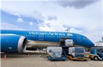 Vietnam Airlines vận chuyển gần 30 tấn hàng cứu trợ vùng bão lũ miền Bắc sau 2 ngày