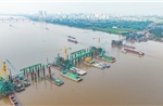 Cầu Trần Hưng Đạo 'tăng tốc' vượt lũ về đích