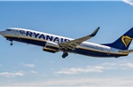 Máy bay của Ryanair hạ cánh khẩn cấp tại Đức, nhiều người bị thương