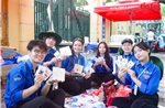 Áo xanh tình nguyện đồng hành cùng sĩ tử ‘vượt vũ môn’