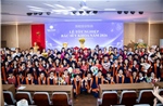 Trường Đại học trao bằng cho khóa bác sĩ y khoa đầu tiên