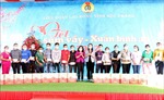 Phó Chủ tịch nước Võ Thị Ánh Xuân dự Tết sum vầy với người lao động tại Sóc Trăng
