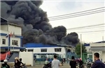Cháy lớn tại công ty sản xuất phụ kiện giày ở Đồng Nai