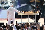Người Pháp hứng khởi chào đón ngọn lửa Thế vận hội mùa Hè sau tròn 100 năm