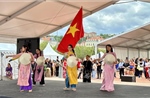 Áo dài và du lịch Việt Nam gây ấn tượng ở Ngày hội Lãnh sự Lyon 2024