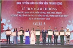 Trao giải sáng tác về &#39;Học tập và làm theo tư tưởng, đạo đức, phong cách Hồ Chí Minh&#39; 
