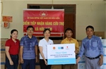 Hỗ trợ 3.655 thùng nước cho người dân bị thiên tai ở Nghệ An
