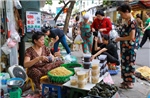 Nhộn nhịp chợ Tết Đoan Ngọ