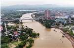 Ảnh hưởng bão số 4: Mực nước sông Cầu tại Trạm Đáp Cầu vượt báo động II