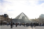Pháp triệt phá đường dây gian lận vé 10 triệu euro tại Bảo tàng Louvre