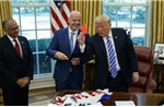 Tổng thống Trump đứng về phía Chủ tịch FIFA Infantino giữa làn sóng chỉ trích