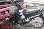 Ô tô khách va chạm xe máy trên Quốc lộ 1 khiến 3 người thương vong