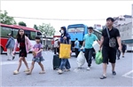 Người dân ùn ùn trở lại Thủ đô sau kỳ nghỉ lễ 30/4 - 1/5