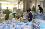 Phát hiện hơn 37 tấn thức ăn tôm giả tại Bạc Liêu