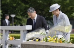 Nhà vua và Hoàng hậu Nhật Bản tưởng nhớ các nạn nhân trong vụ ném bom nguyên tử xuống Hiroshima