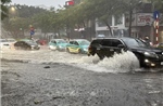 Mưa lớn chiều đầu tuần gây ngập nhiều tuyến phố Hà Nội