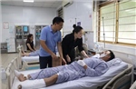 Vụ lật tàu trên vịnh Hạ Long: Nhiều tổ chức, cá nhân hỗ trợ gia đình các nạn nhân