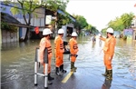 Hà Nội khôi phục điện, hỗ trợ người dân vùng ngập úng khi nước rút