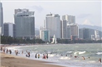 Cảnh báo du khách không tắm biển Nha Trang trong điều kiện thời tiết bất lợi