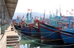 Tàu thuyền Khánh Hoà phải nằm bờ vì thời tiết bất lợi kéo dài