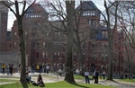 Mỹ: Lầu Năm Góc chấm dứt toàn bộ chương trình đào tạo với Đại học Harvard