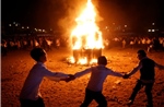 Israel: Hàng nghìn người đổ về Núi Meron dịp Lễ Lag Ba’omer bất chấp các lo ngại về an ninh