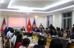 Trưởng Ban Tuyên giáo và Dân vận Trung ương gặp gỡ cộng đồng người Việt Nam tại Campuchia