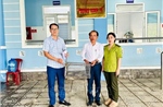 Người dân giao nộp cá thể kỳ đà vân quý hiếm, dài khoảng 70cm 