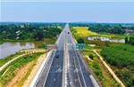 Cảnh báo nguy cơ nổ lốp xe trên cao tốc do nắng nóng