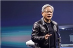 Chiếc áo khoác da biểu tượng của CEO Nvidia được đấu giá gần 1 triệu USD