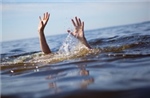 Hai học sinh lớp 9 đuối nước tử vong tại bãi sông Hồng