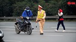 Xử phạt hàng trăm xe máy liều lĩnh đi vào làn ô tô trên Đại lộ Thăng Long