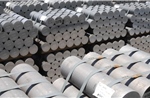 Thị trường kim loại rung chuyển sau khi Iran tấn công các nhà máy luyện kim