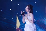 Ca sĩ Hồng Duyên, Đông Hùng biểu diễn tại Lễ trao Giải thưởng Báo chí Thông tấn xã Việt Nam