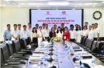 Kết nối nghiên cứu với thực tiễn, chính sách với đào tạo
