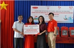 Mang nước sạch đến cho học sinh xã Xuyên Mộc