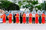 Khối biểu tượng &#39;Trái tim Tình yêu Việt Nam&#39;: Dấu ấn nghệ thuật mới giữa lòng Hà Nội