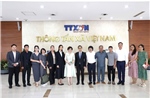Đoàn nhà báo Bộ Thông tin Vương quốc Campuchia thăm và làm việc tại báo Tin tức và Dân tộc 
