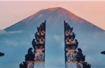 Indonesia chính thức cấm du khách lên núi thiêng