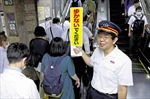 Thành phố Nagoya của Nhật Bản cấm bước đi trên thang cuốn