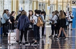 Tổng thống Trump đề xuất mức phí 1.000 USD &#39;ưu tiên&#39; làm nhanh thị thực du lịch