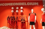 World Cup 2026 : Áo đấu tuyển Bỉ sốt hàng, áo giả bùng nổ